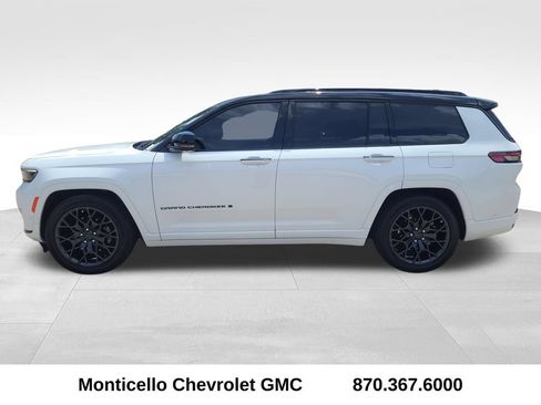 Used 2023 Jeep Grand Cherokee L Summit AWD/4WD image 4