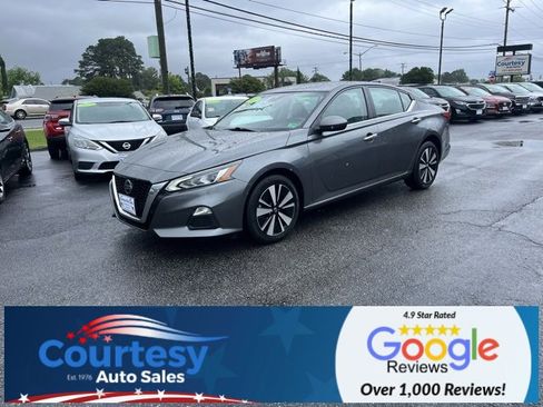Used 2021 Nissan Altima 2.5 SV image 3