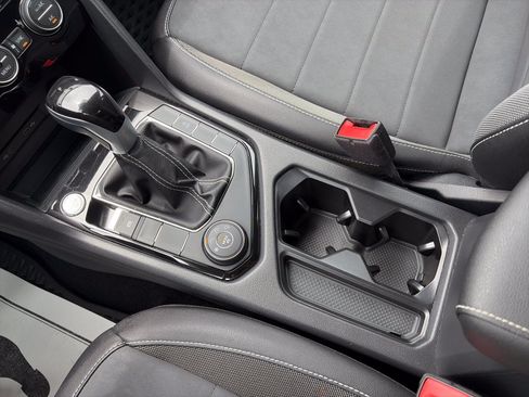Certified 2024 Volkswagen Taos SE AWD/4WD image 23