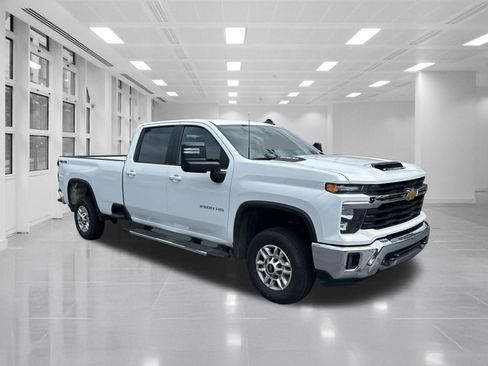 Certified 2025 Chevrolet Silverado 2500 LT w/ Convenience Package AWD/4WD image 3
