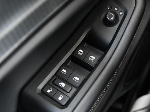 Used 2024 Jeep Grand Cherokee L Laredo image 38