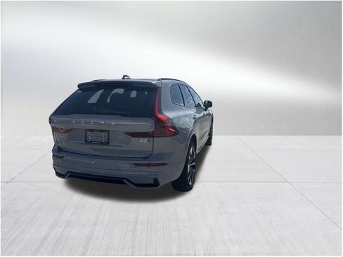 New 2026 Volvo XC60 B5 Plus w/ Protection Package Premier image 4