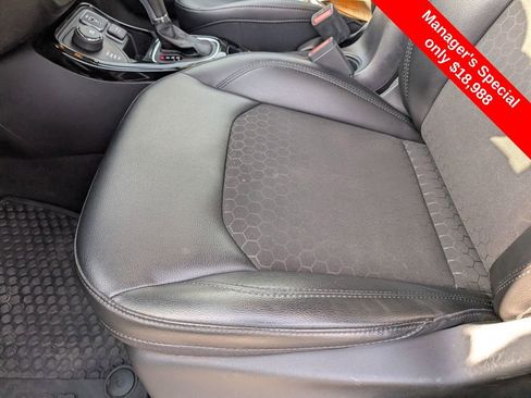 Used 2021 Jeep Compass Altitude image 23