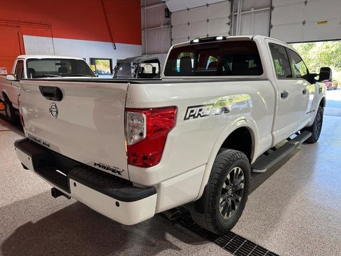 Used 2018 Nissan Titan PRO-4X w/ Pro-4x Convenience Package image 3