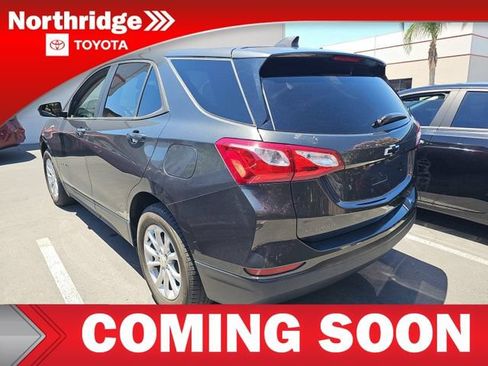Used 2020 Chevrolet Equinox LS w/ LS Convenience Package FWD image 3