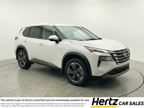 Used 2025 Nissan Rogue SV image 1