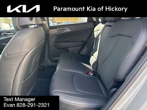 Used 2024 Kia Sportage EX image 12
