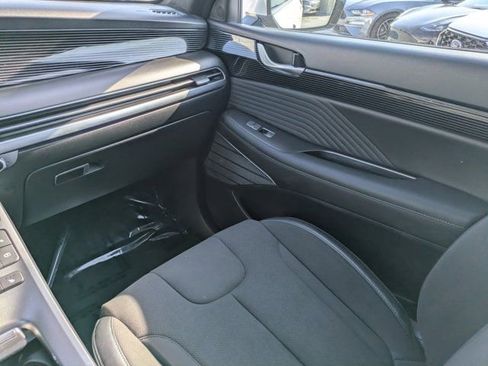 Used 2025 Hyundai Palisade Calligraphy image 14