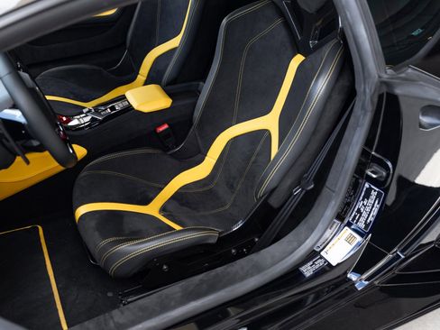 Used 2024 Lamborghini Huracan Tecnica image 16