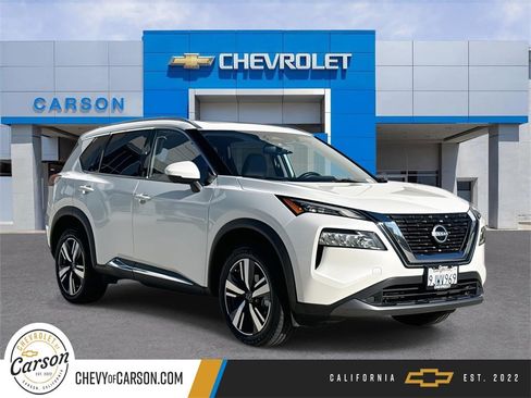 Used 2023 Nissan Rogue SL image 1