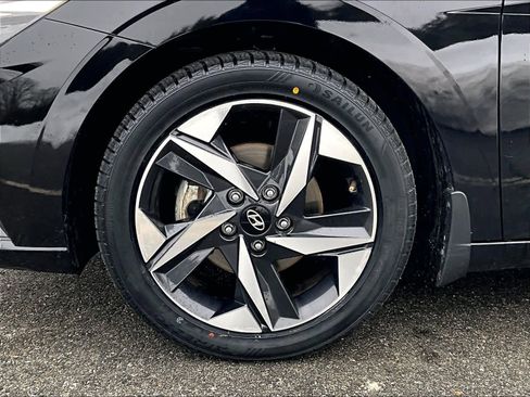 Used 2023 Hyundai Elantra SEL w/ Convenience Package image 7