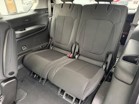 Used 2023 Jeep Grand Cherokee L Laredo w/ Luxury Tech Group I AWD/4WD image 21