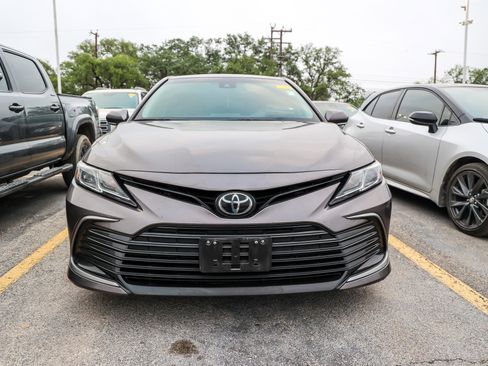 Used 2024 Toyota Camry LE w/ Convenience Package FWD image 4
