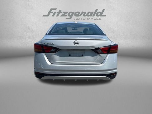 Used 2025 Nissan Altima 2.5 SV FWD image 7