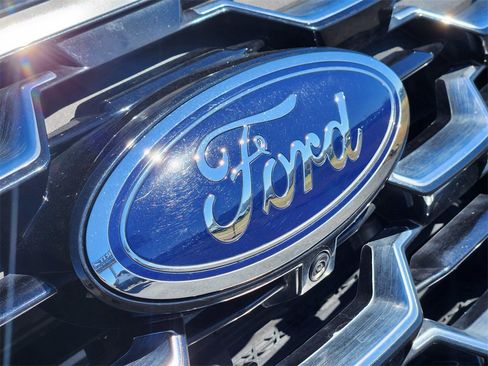 Used 2025 Ford Explorer Platinum w/ LUX Leather Package image 12