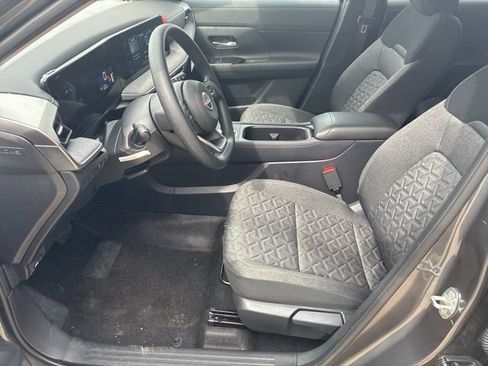 Used 2026 Nissan Kicks SV image 17