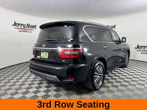 Used 2024 Nissan Armada SL w/ Captain's Chairs Package image 7