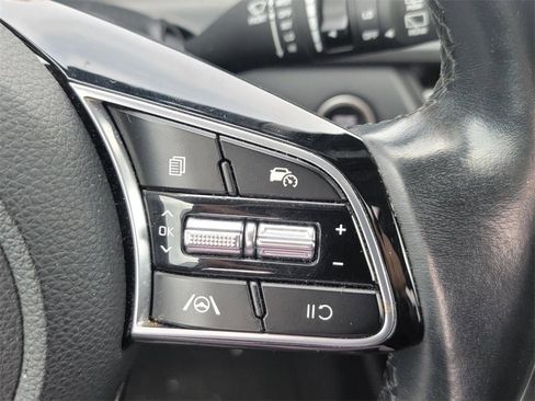 Used 2024 Kia Seltos EX image 17