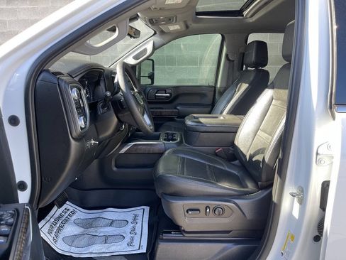 Used 2021 GMC Sierra 3500 Denali w/ Denali Ultimate Package AWD/4WD image 17
