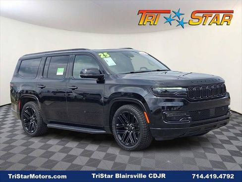 Certified 2025 Jeep Wagoneer Series II w/ Convenience Group I AWD/4WD image 1
