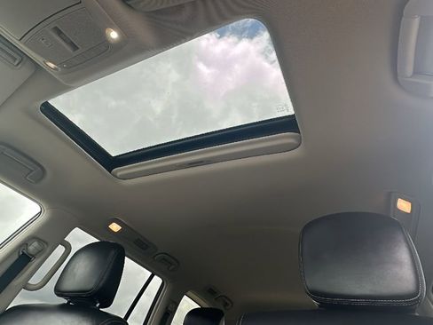 Used 2024 Nissan Armada Platinum w/ Captain's Chairs Package image 5