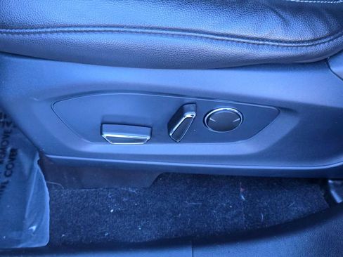 Used 2020 Ford Explorer Limited image 25