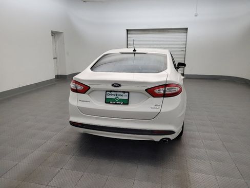 Used 2016 Ford Fusion SE w/ Equipment Group 202A FWD image 7