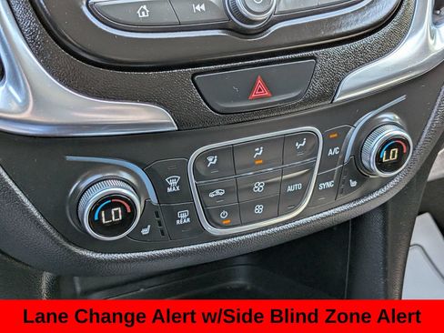Used 2020 Chevrolet Equinox LT FWD image 22