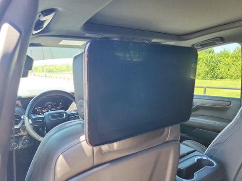 Certified 2025 GMC Yukon XL Denali Ultimate AWD/4WD image 15
