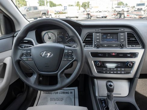 Used 2016 Hyundai Sonata SE FWD image 22