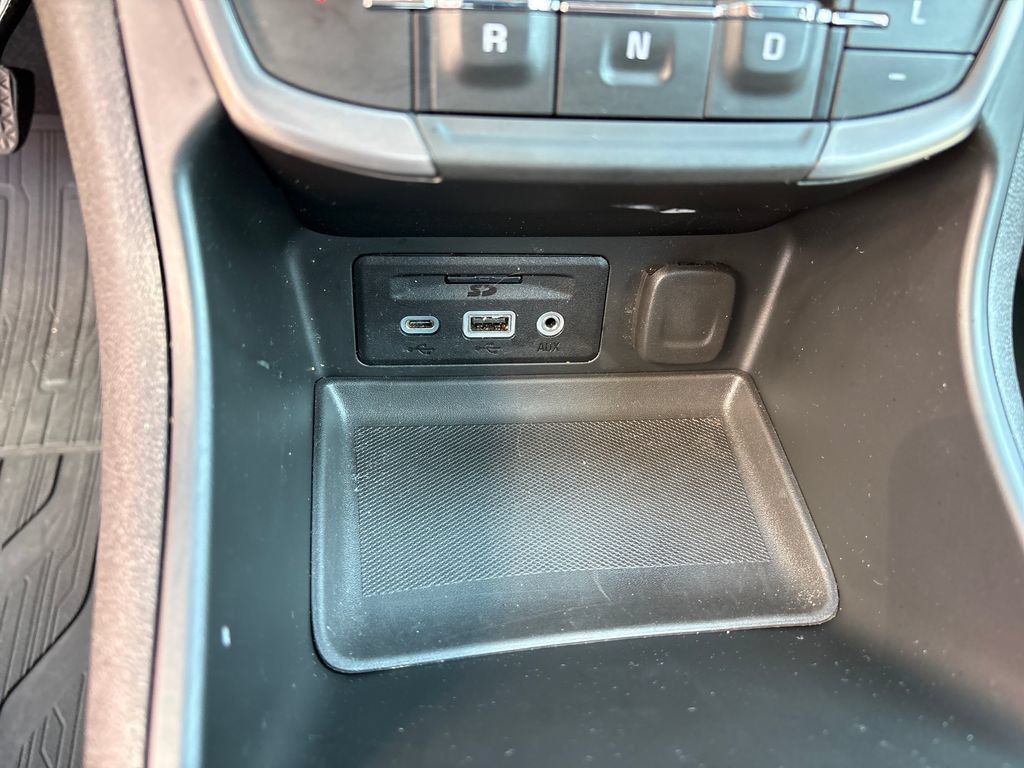Used 2022 GMC Terrain AT4 w/ Infotainment Package II AWD/4WD image 33
