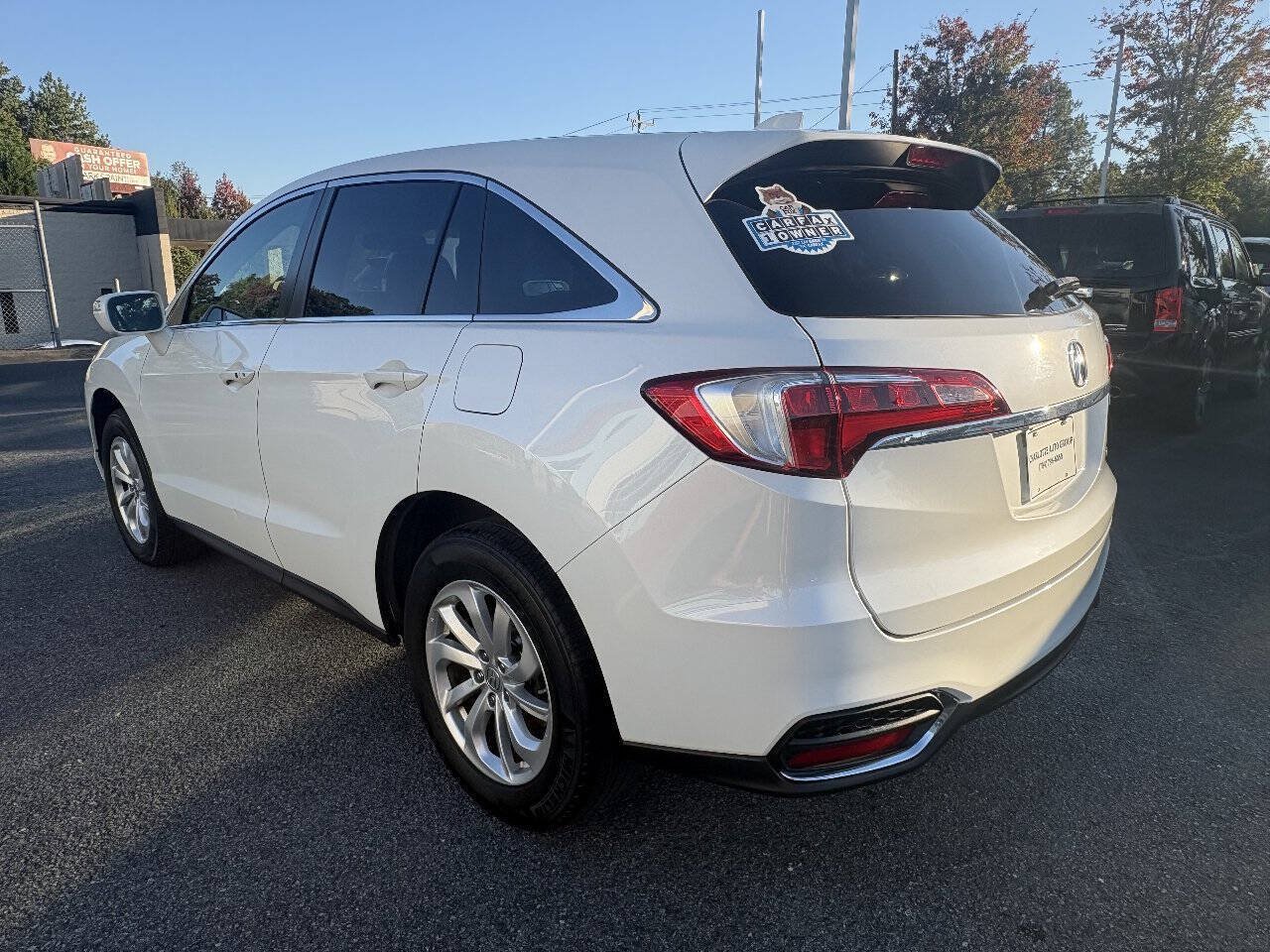 Used 2017 Acura RDX w/ Technology Package AWD/4WD image 4