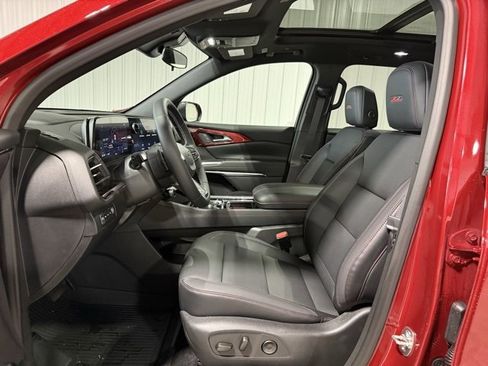 New 2026 Chevrolet Traverse Z71 w/ LPO, Floor Liner Package image 10