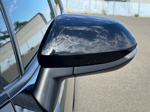 Used 2023 Toyota Corolla SE FWD image 9