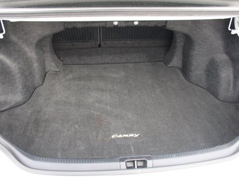 Used 2014 Toyota Camry SE image 15