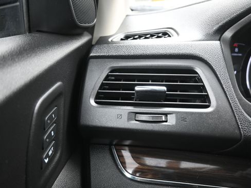 Used 2016 Honda CR-V Touring image 20