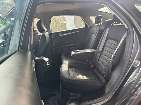 Used 2016 Ford Fusion SE image 21