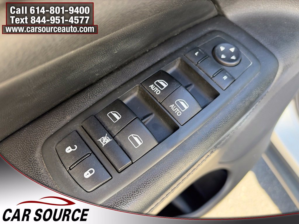 Used 2013 Jeep Grand Cherokee Laredo AWD/4WD image 18