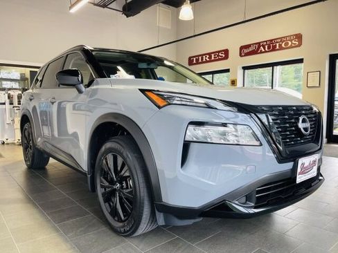 Used 2023 Nissan Rogue SV w/ SV Premium B Package AWD/4WD image 4