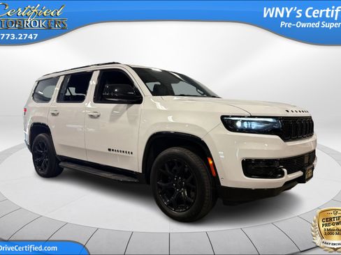 Used 2024 Jeep Wagoneer Series II AWD/4WD image 3