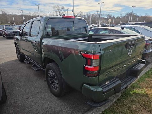 Used 2023 Nissan Frontier SV w/ SV Premium Package image 6