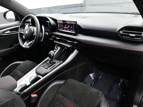 Used 2024 Dodge Hornet R/T w/ Track Pack image 15