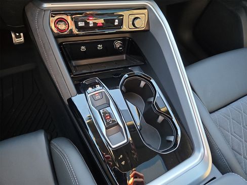 New 2025 Audi SQ5 Premium Plus image 22