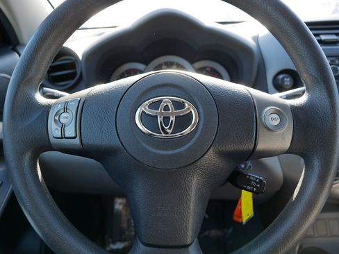 Used 2012 Toyota RAV4 4WD w/ Value Pkg image 25