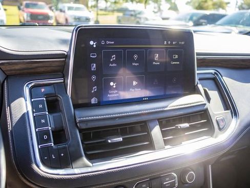 Used 2023 Chevrolet Suburban Premier image 30