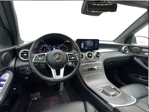 Used 2022 Mercedes-Benz GLC 300 4MATIC w/ AMG Line image 31