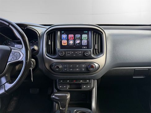 Used 2017 Chevrolet Colorado Z71 image 11