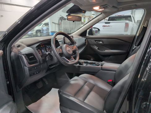 Used 2023 Nissan Rogue SV w/ SV Premium B Package AWD/4WD image 7