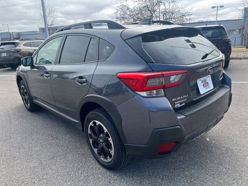 Certified 2022 Subaru Crosstrek 2.0i Premium w/ Moonroof Package image 5