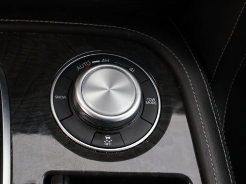 Used 2024 INFINITI QX80 Luxe image 39